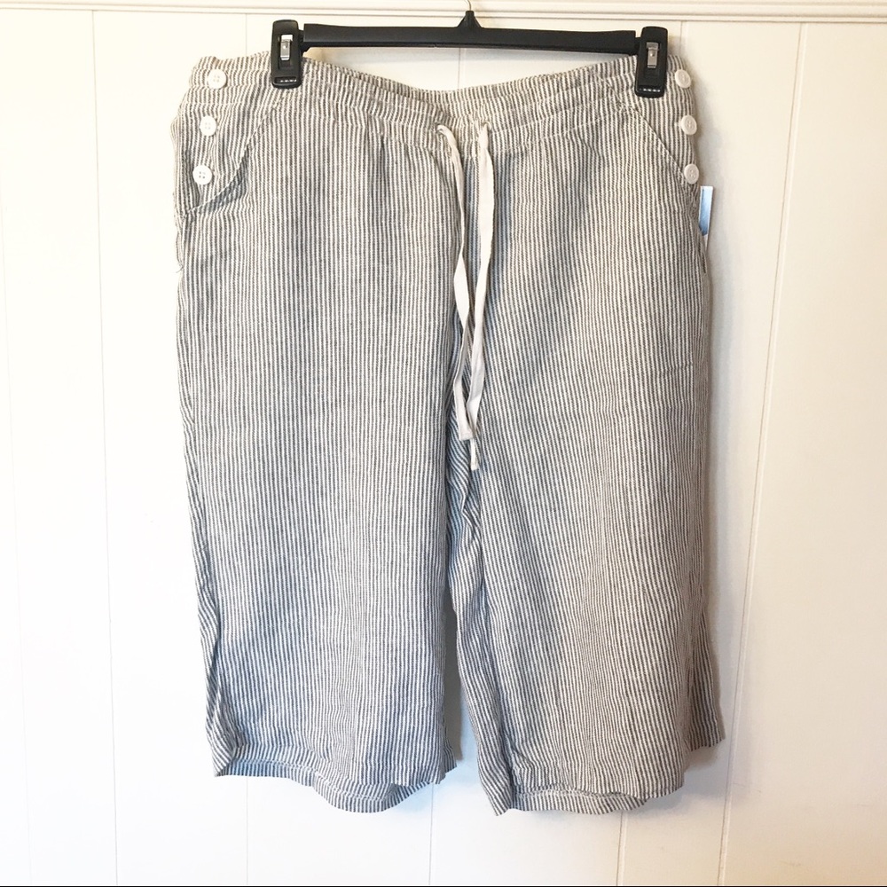 Striped Linen Capri with Cute Button Detail